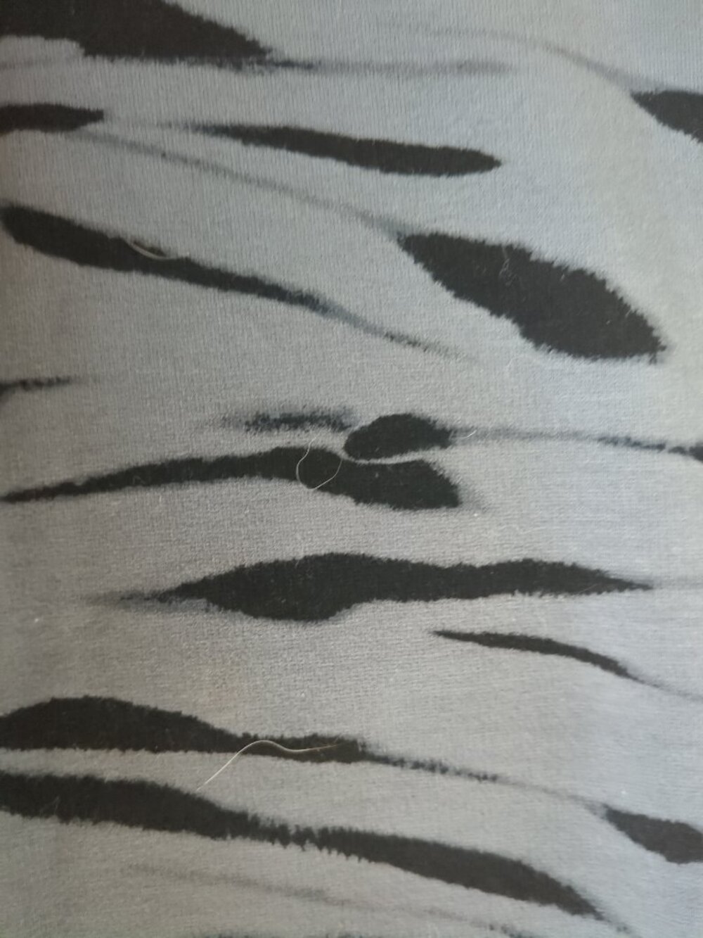 L Animal Print Work Out Leggings - Picture 7 of 7